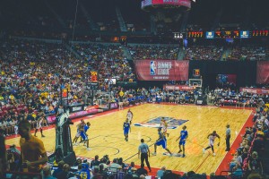 JiuyouAPP下载-女篮姑娘用坚守感动无数人，女篮球队员的悲哀